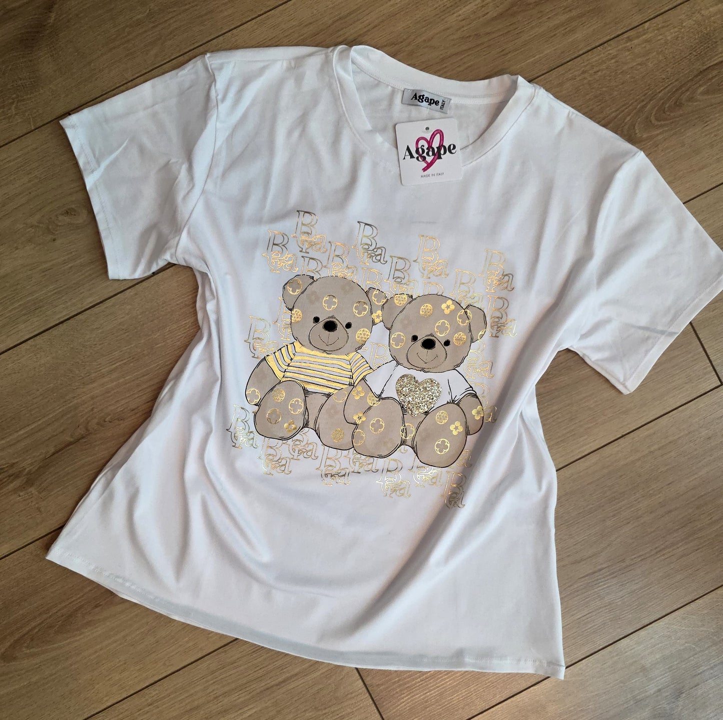 Tricou