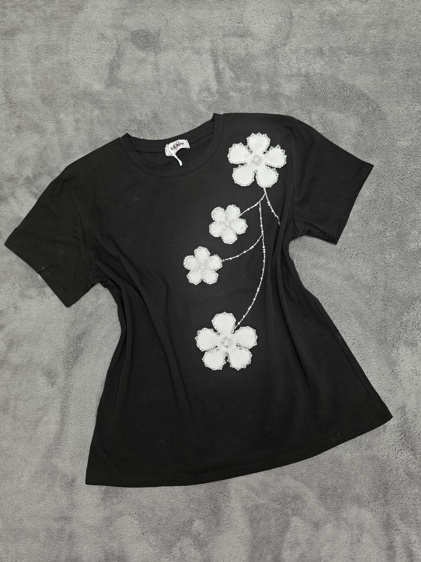 Tricou