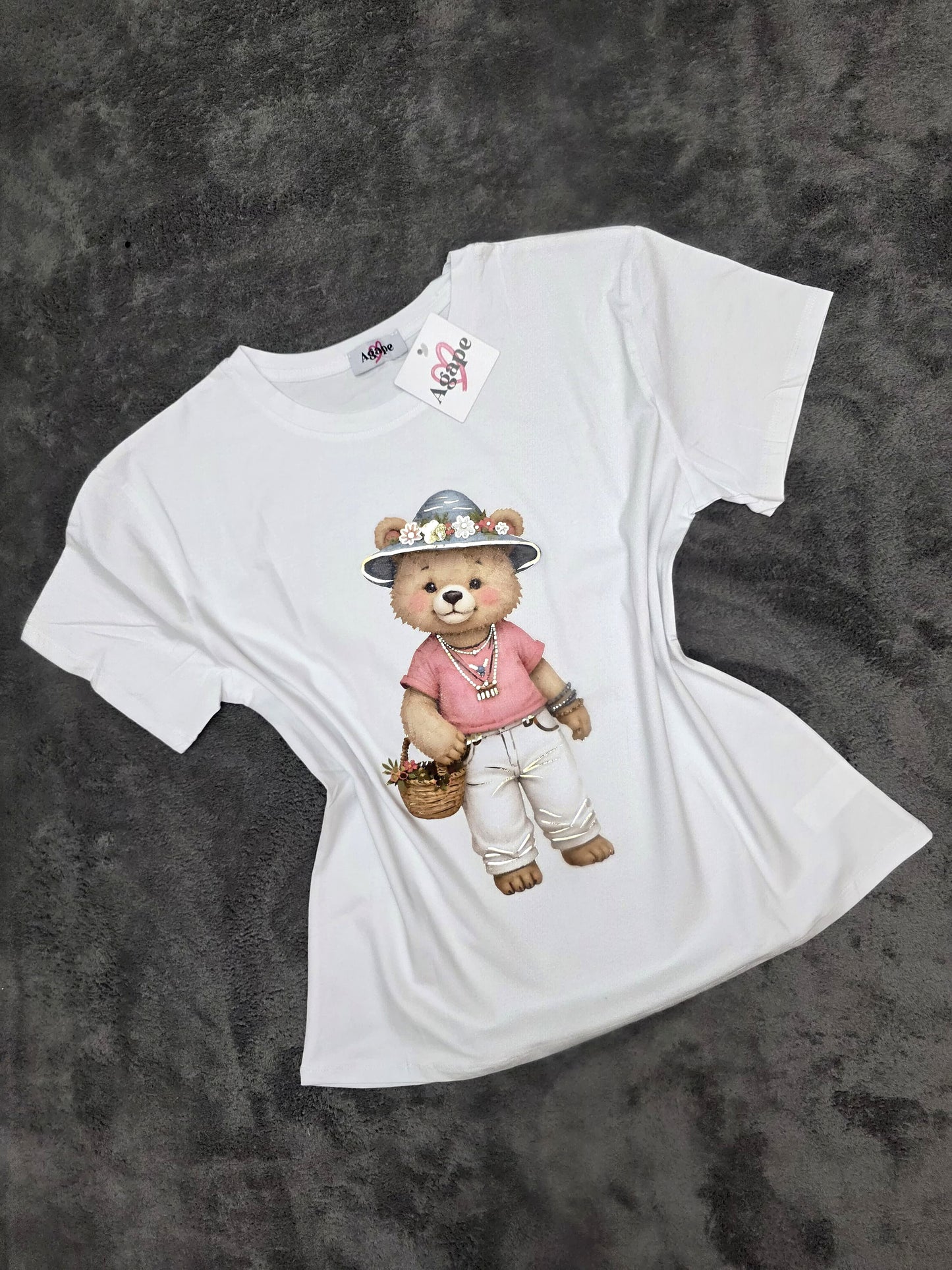 Tricou