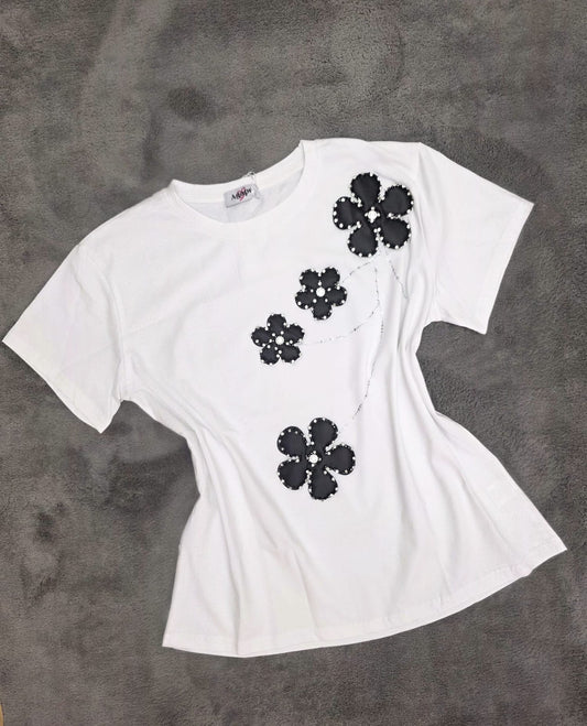Tricou